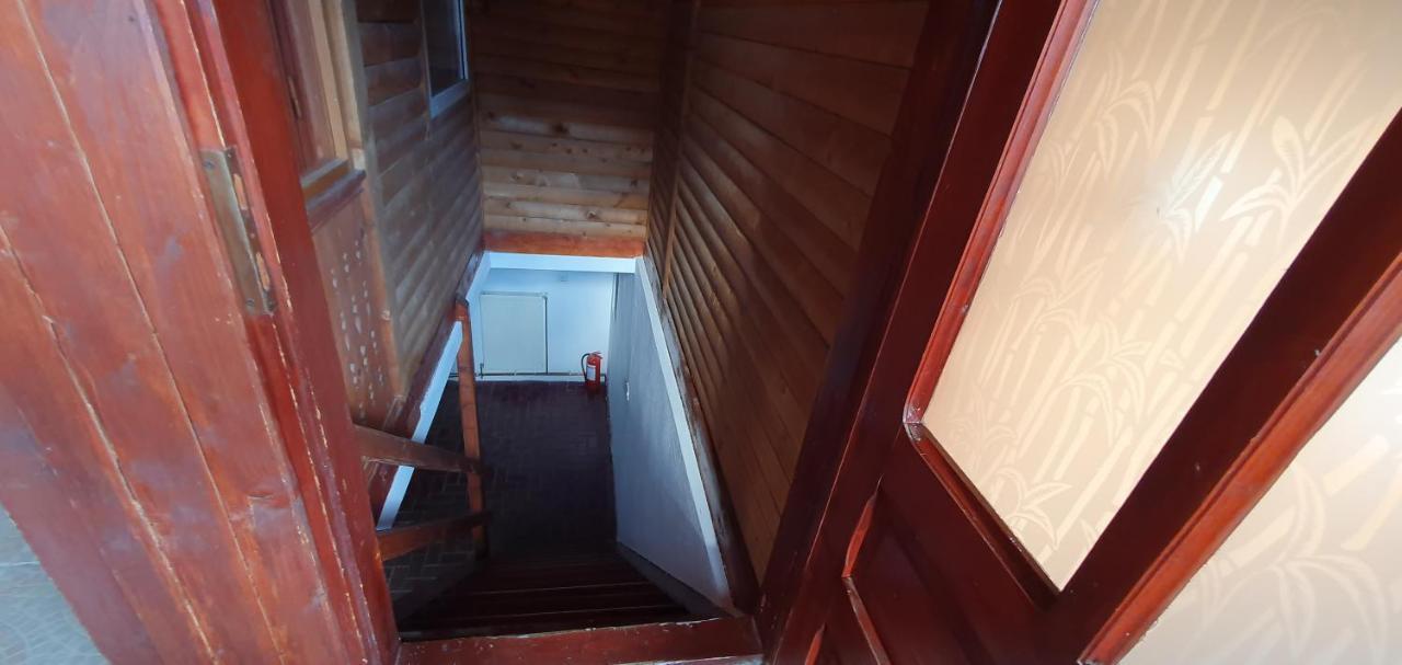 Casa Colt De Rai Villa Brezoi Dış mekan fotoğraf