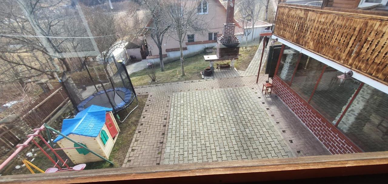 Casa Colt De Rai Villa Brezoi Dış mekan fotoğraf