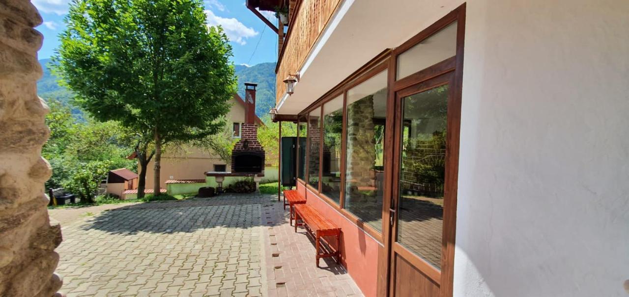 Casa Colt De Rai Villa Brezoi Dış mekan fotoğraf