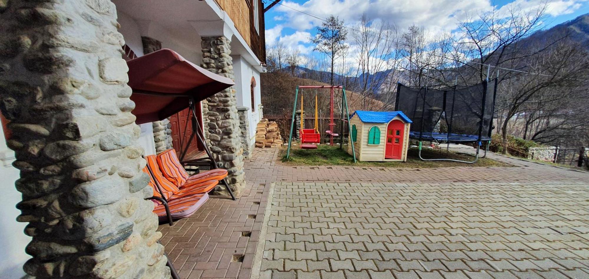 Casa Colt De Rai Villa Brezoi Dış mekan fotoğraf